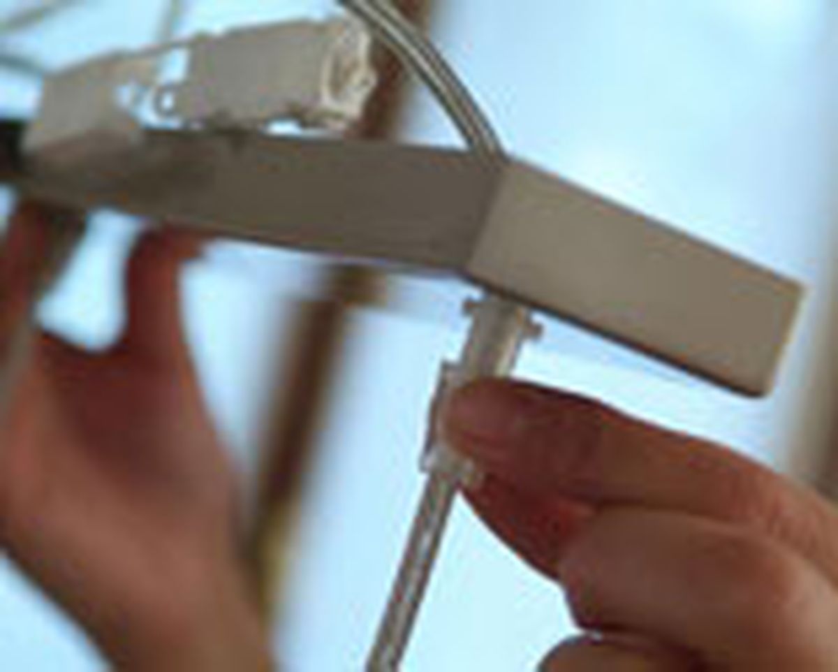 briconsejo_0460 2 Instalacion lampara techo paso 2