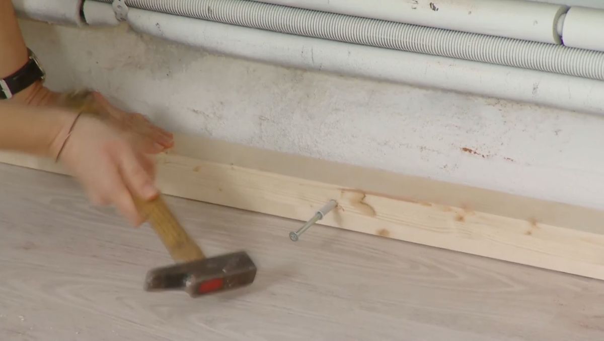 Convertir desván en sala rústica paso 5