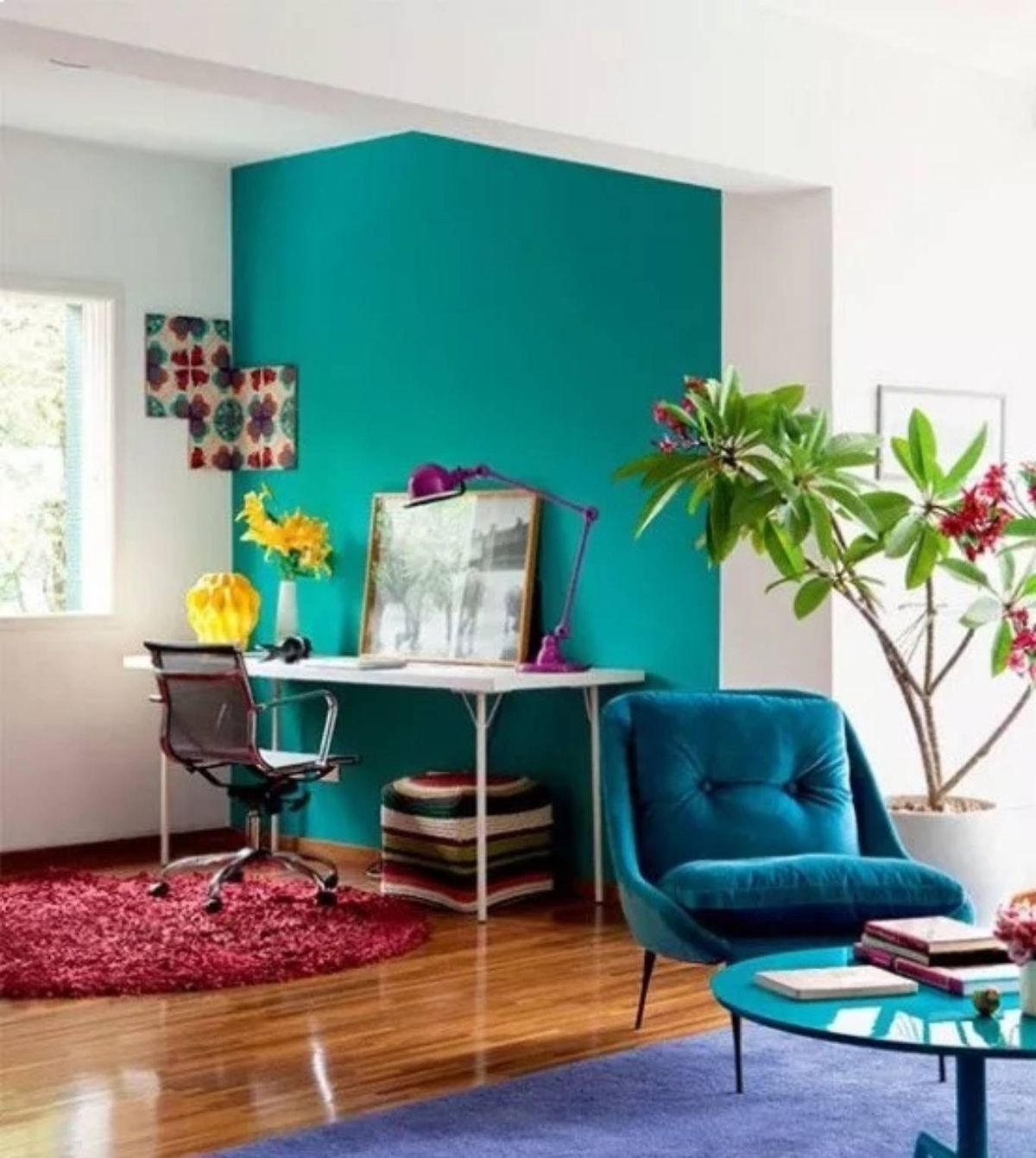 Estudio en tonos de color turquesa.