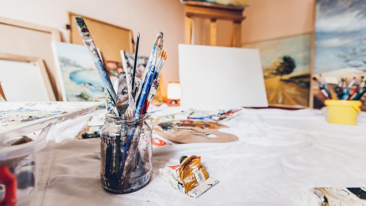 decorar un estudio de taller y pintura en casa
