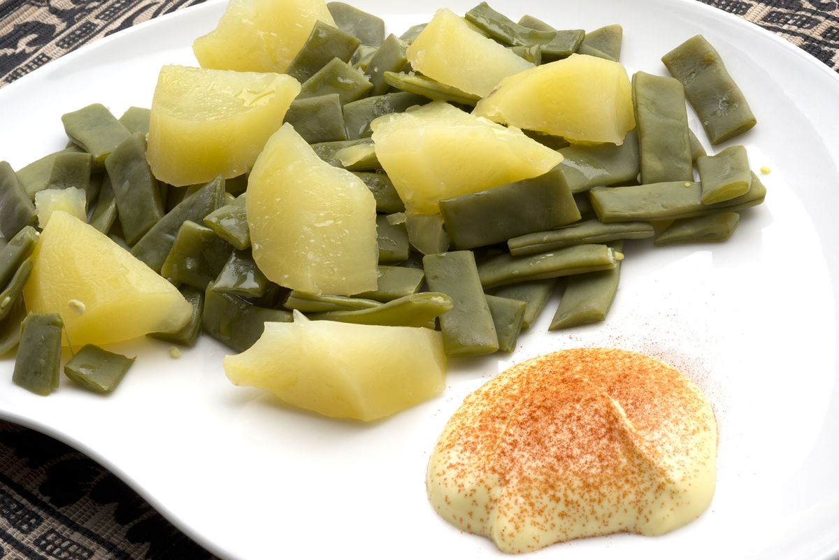 5776 1 Vainas con patatas y mahonesa de ajo xl