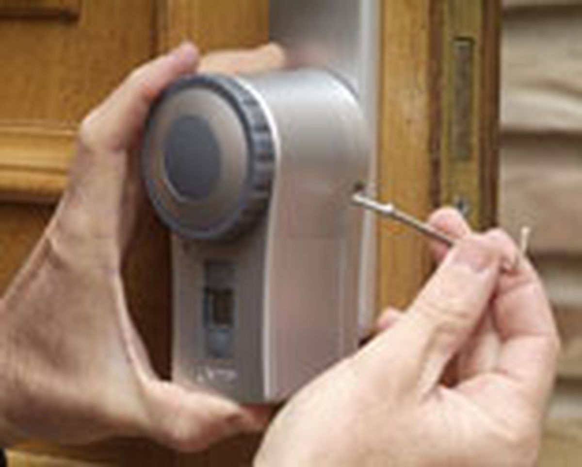 briconsejo 2 0450 Automatizar cerradura existente paso 5