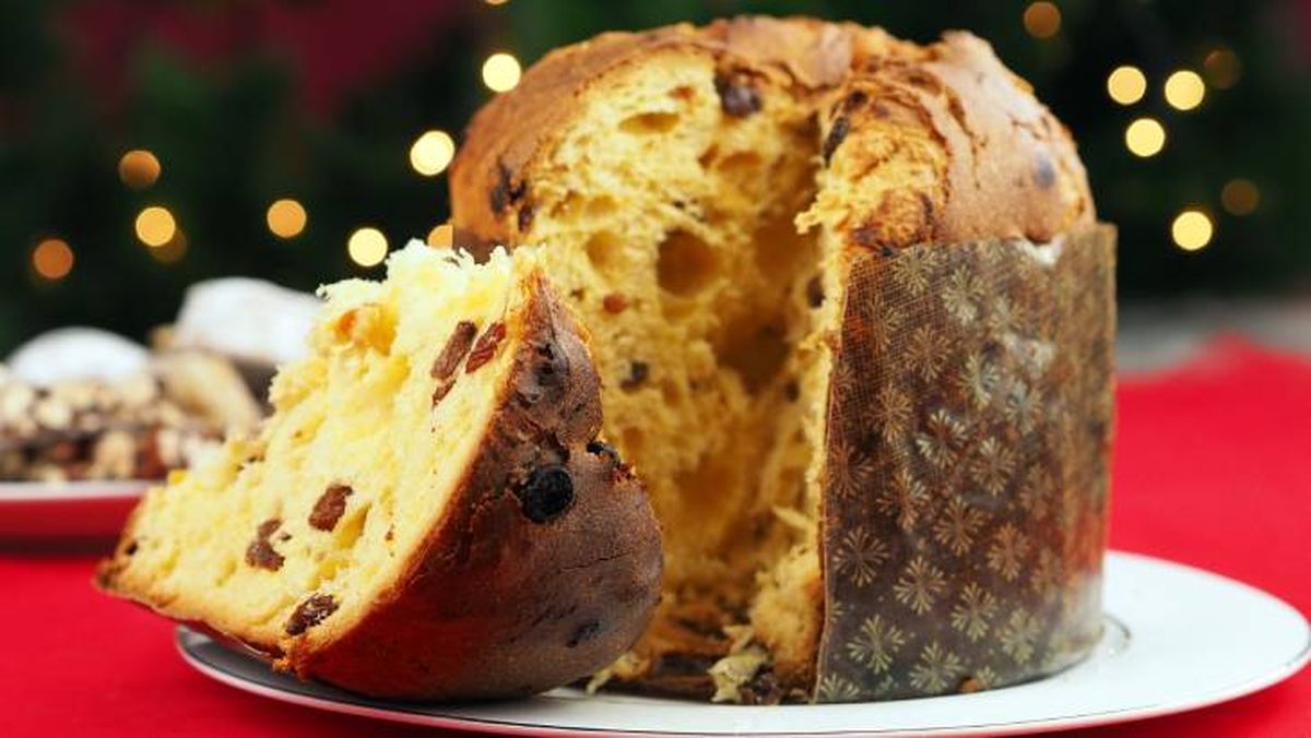 panettone abierto navidad
