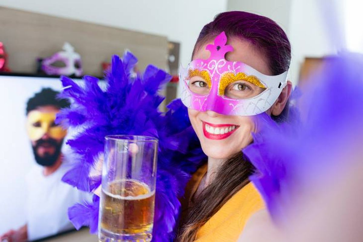 fiesta carnaval antifaz