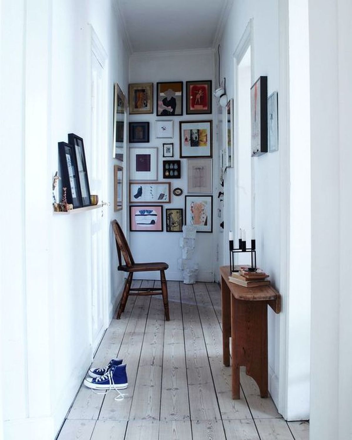 pasillo con encanto mueble vintage y cuadros pinterest marta conde