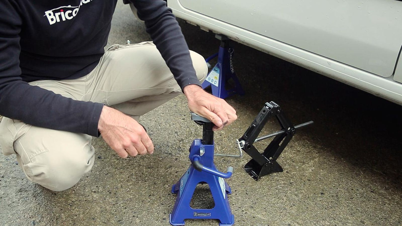 Cómo utilizar un caballete con cremallera paso 7