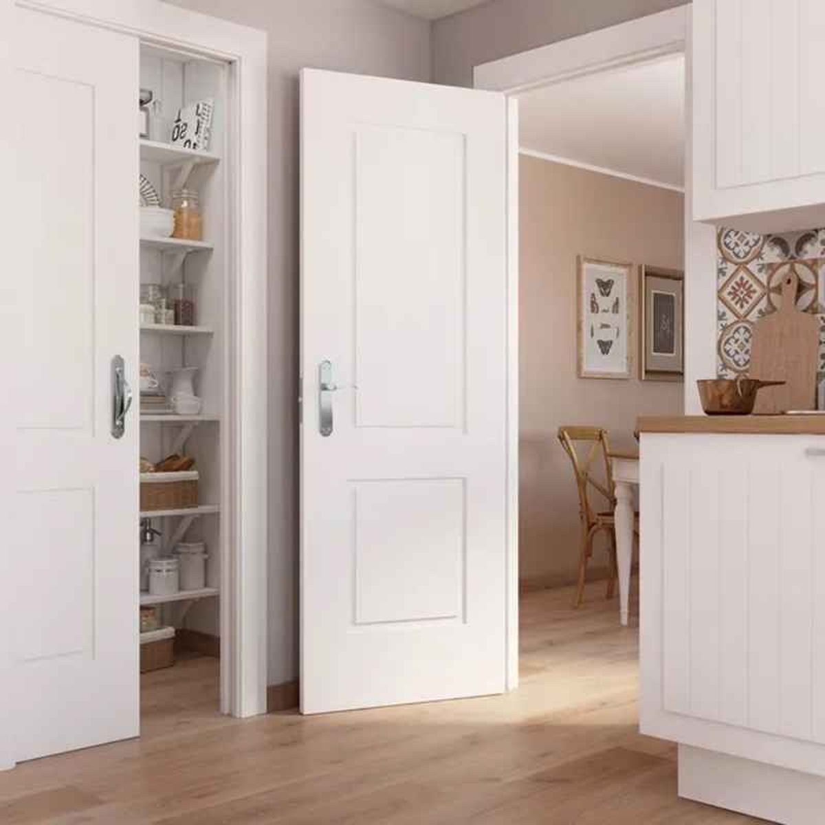 Puerta blanca abatible