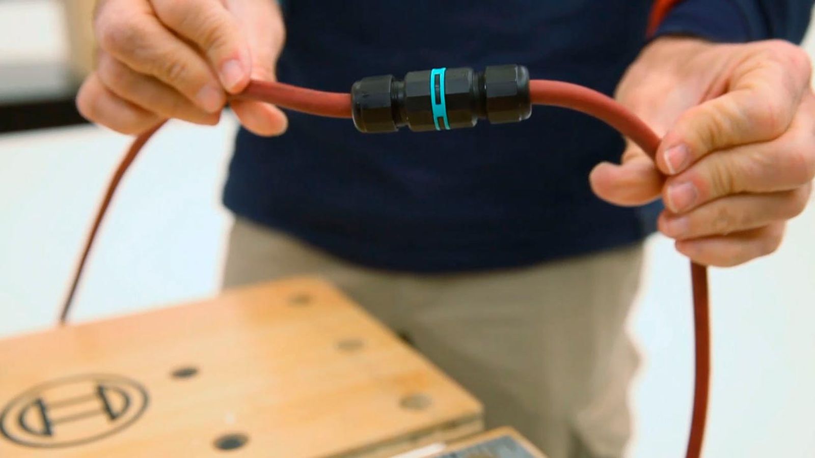 Conector estanco para el exterior o zonas húmedas