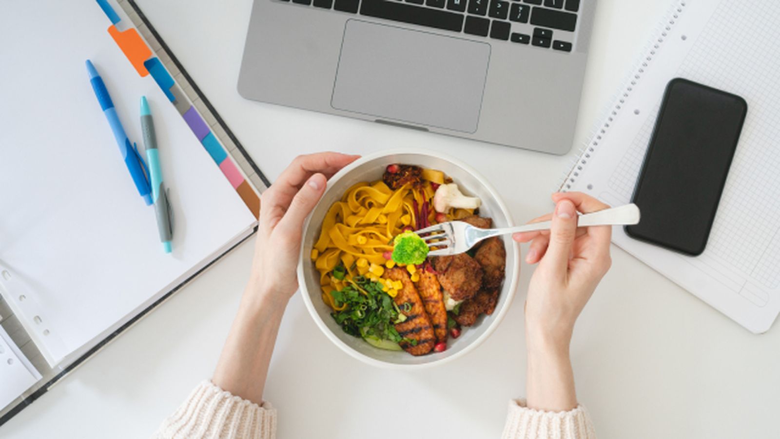 comida saludable para llevar al trabajo en taper 2