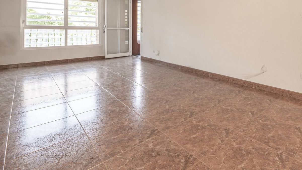 como limpiar suelo de gres