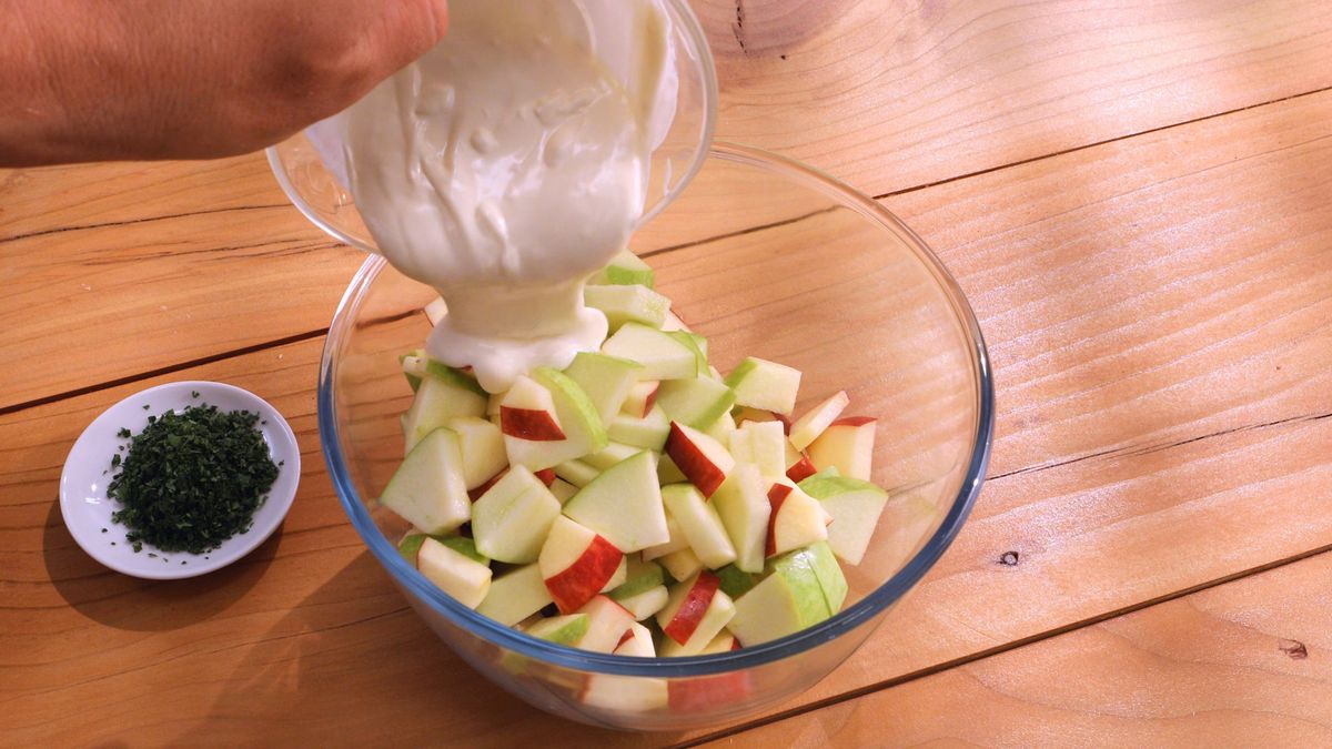 Ensalada Waldorf con cerezas   Paso 4