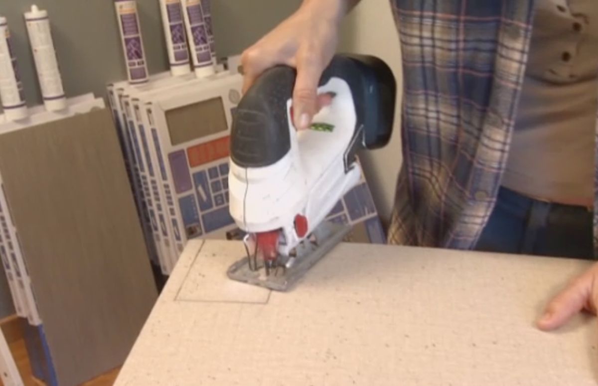 Dormitorio elegante y acogedor paso 5