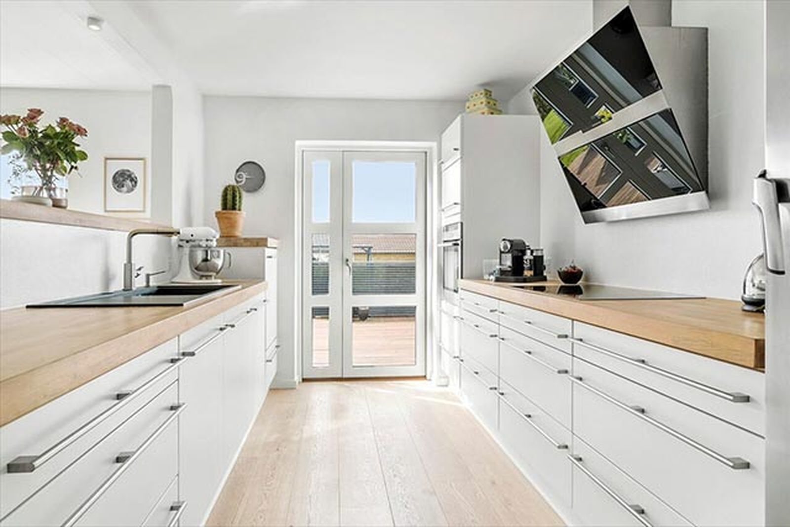 5 Cocinas modernas de color blanco para inspirarte 1