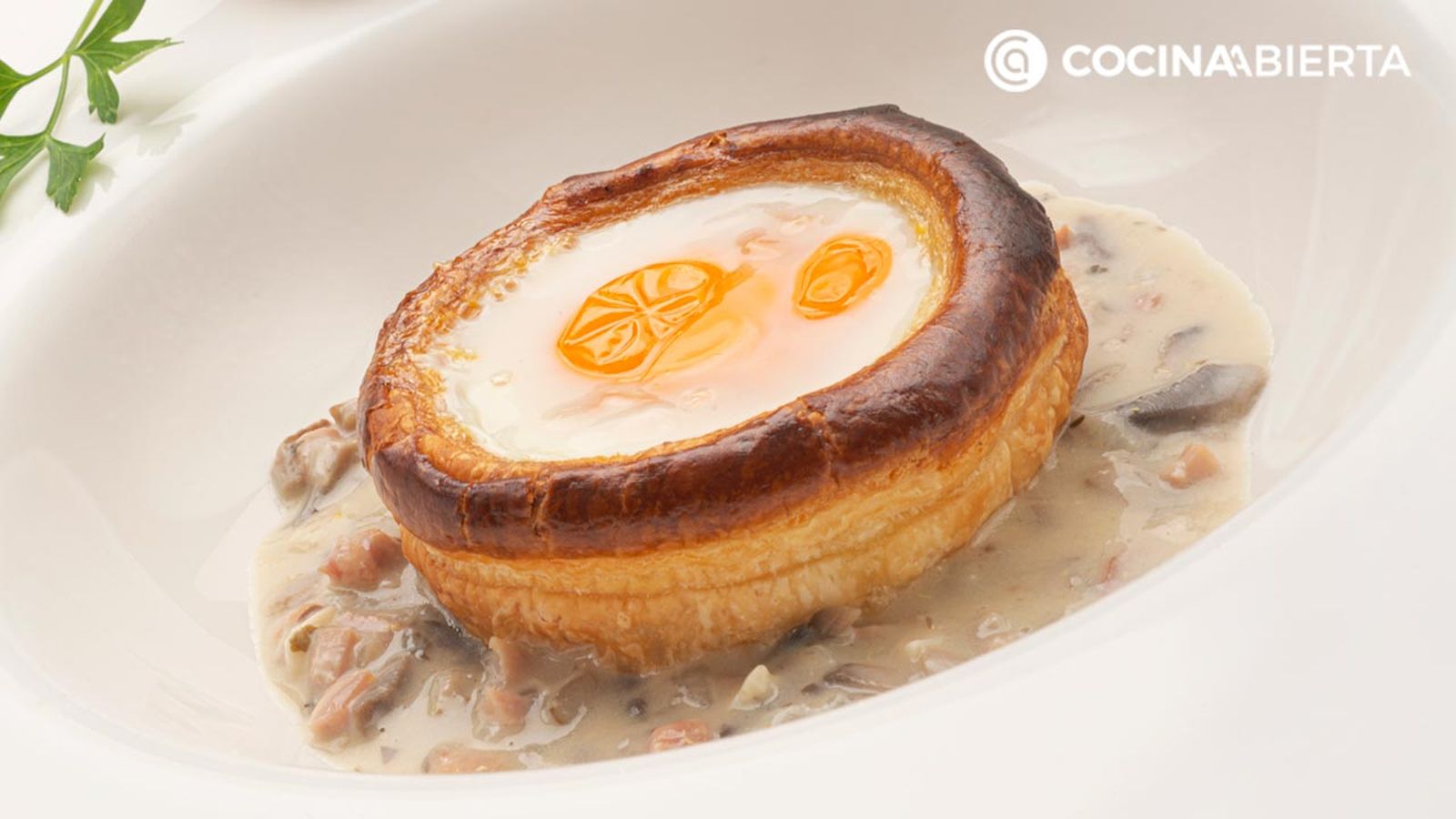 huevos en hojaldre con crema volvoanes rellenos al horno receta karlos arguinano karl67890321