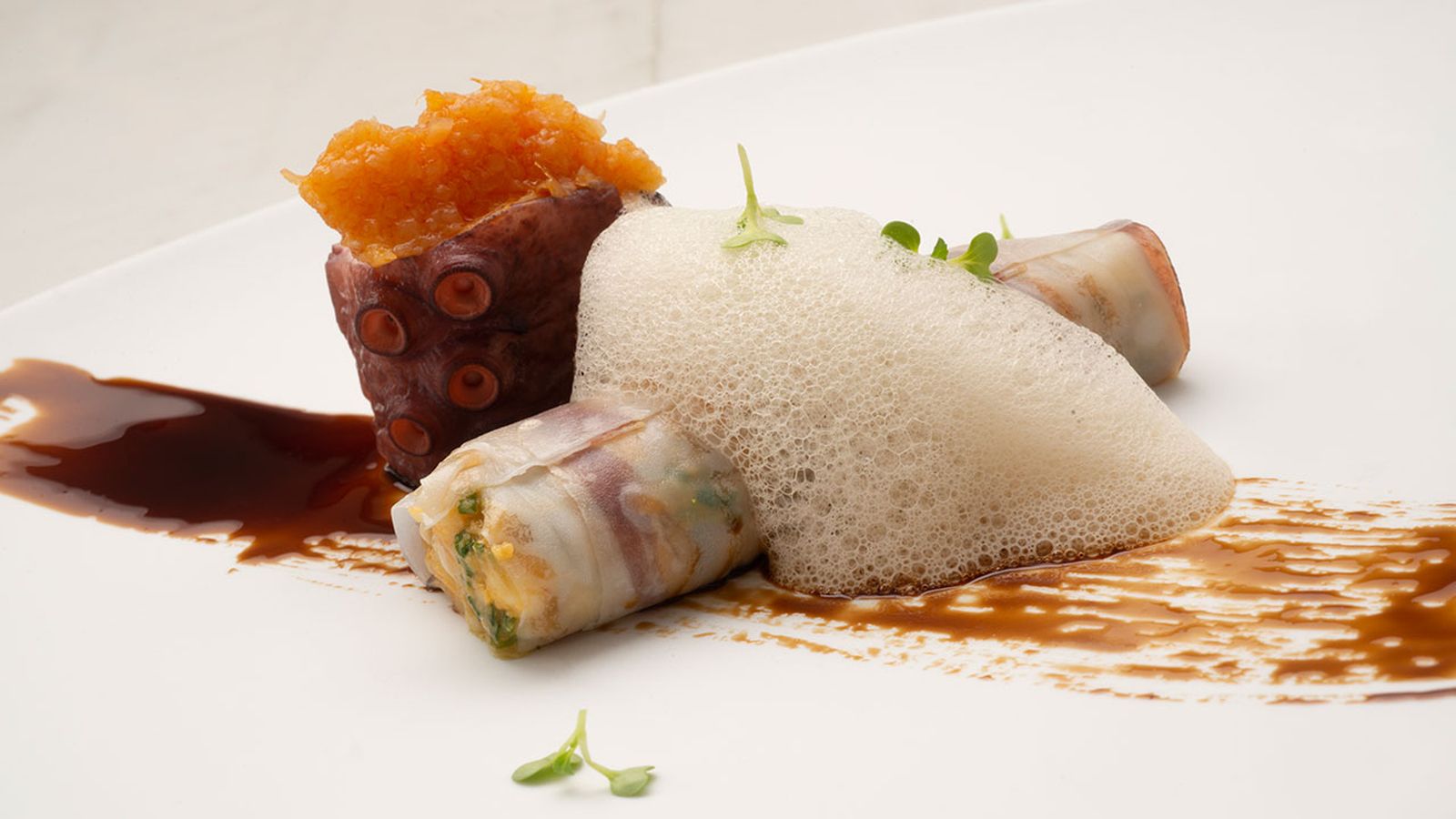 KARL6512 canelon de tuetano y ostra con pulpo xl