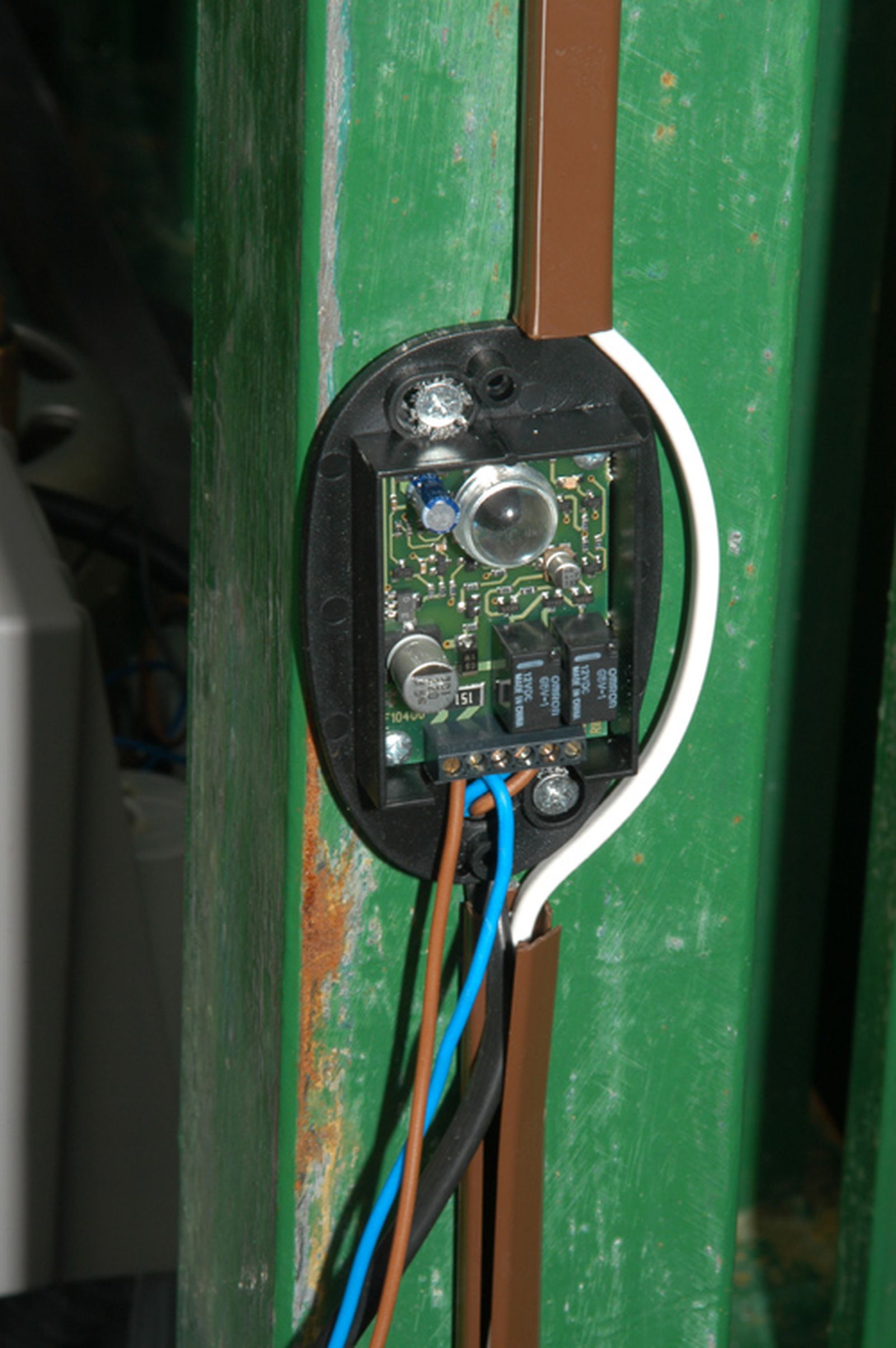 Verja automatizada paso 16