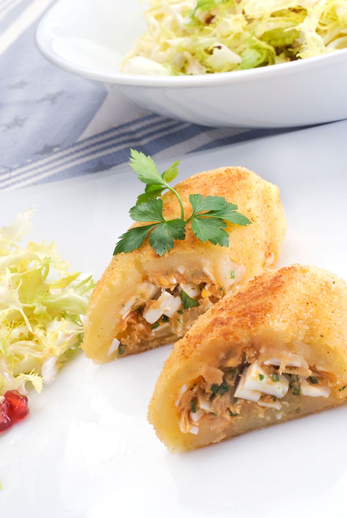 Patata rellena de atún