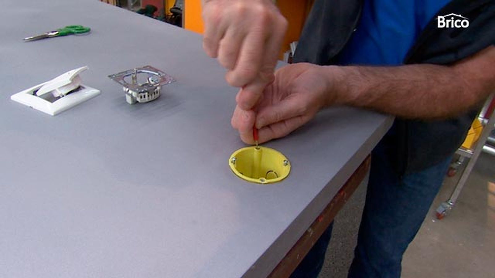 Cómo hacer un cabecero con una puerta paso 7