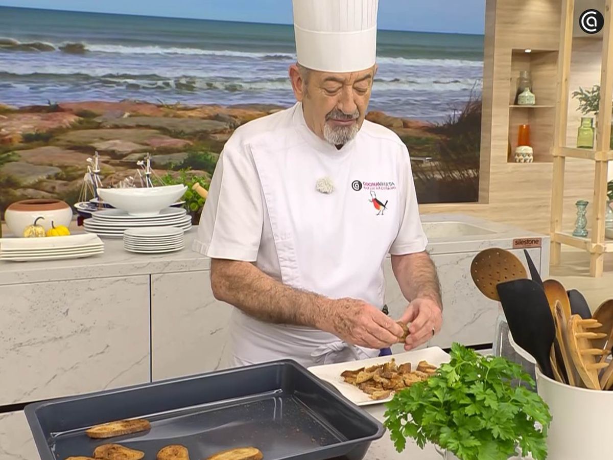 Tuesta y trocea el pan