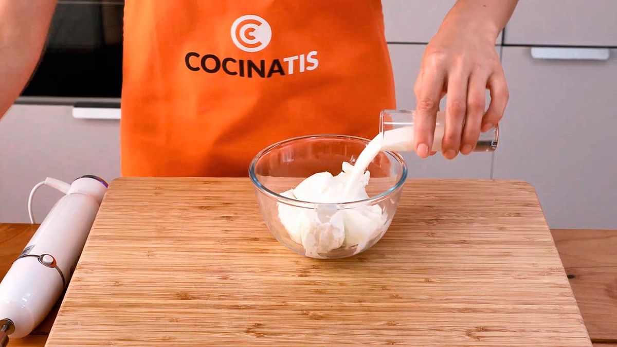 Receta de tarta fit de queso y moras  paso 1