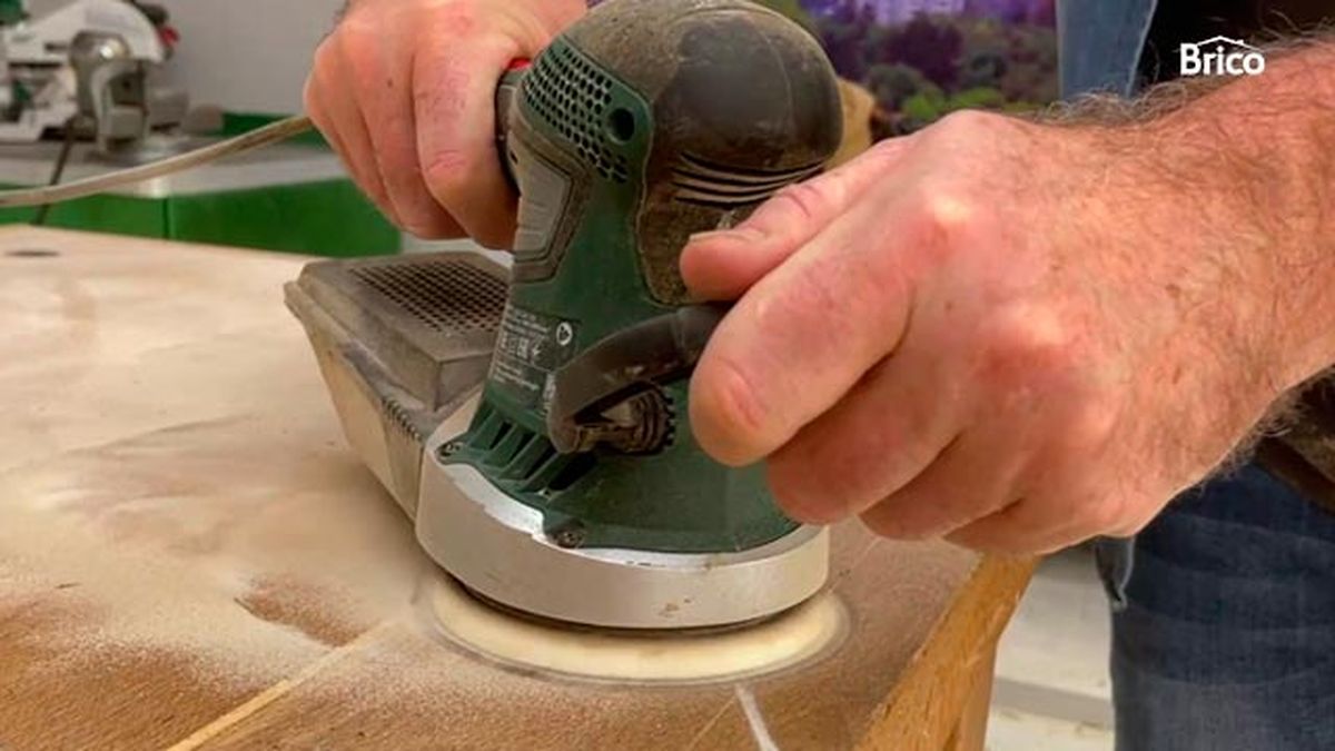 Como arreglar una mesa o banco de trabajo paso 2