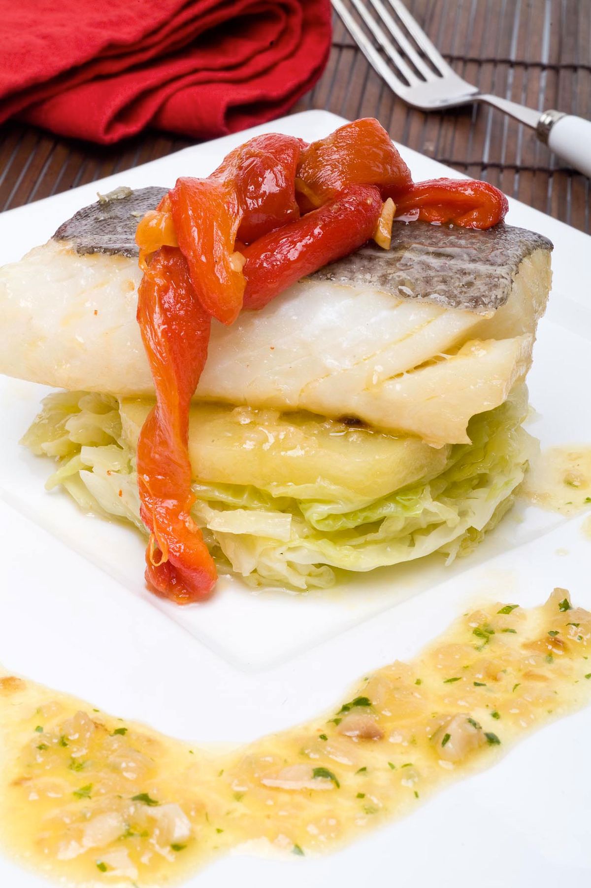 Lomo de bacalao con repollo