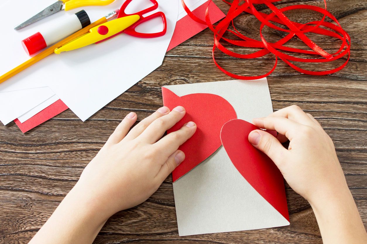 tarjeta san valentin niños tarjeta corazones entrelazados paso 2