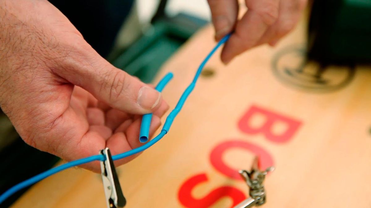 Cómo hacer conexión eléctrica con un tubo termoretráctil paso 5