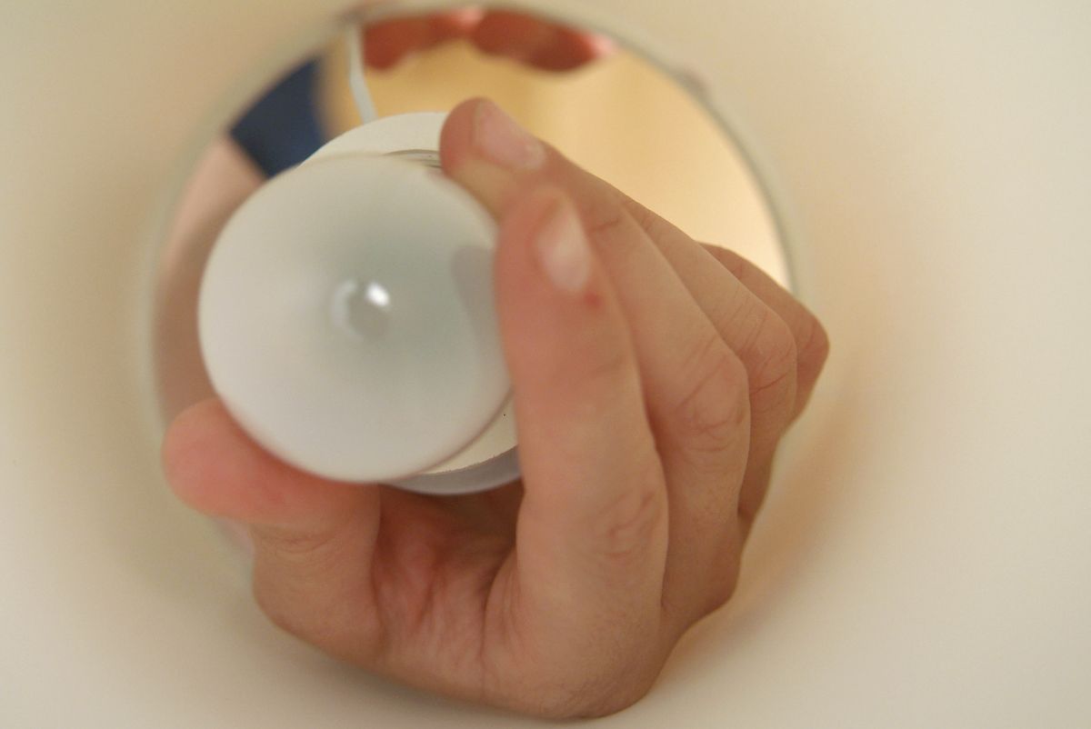 brico 0507 1 arreglo lampara mesita auxiliar paso 9