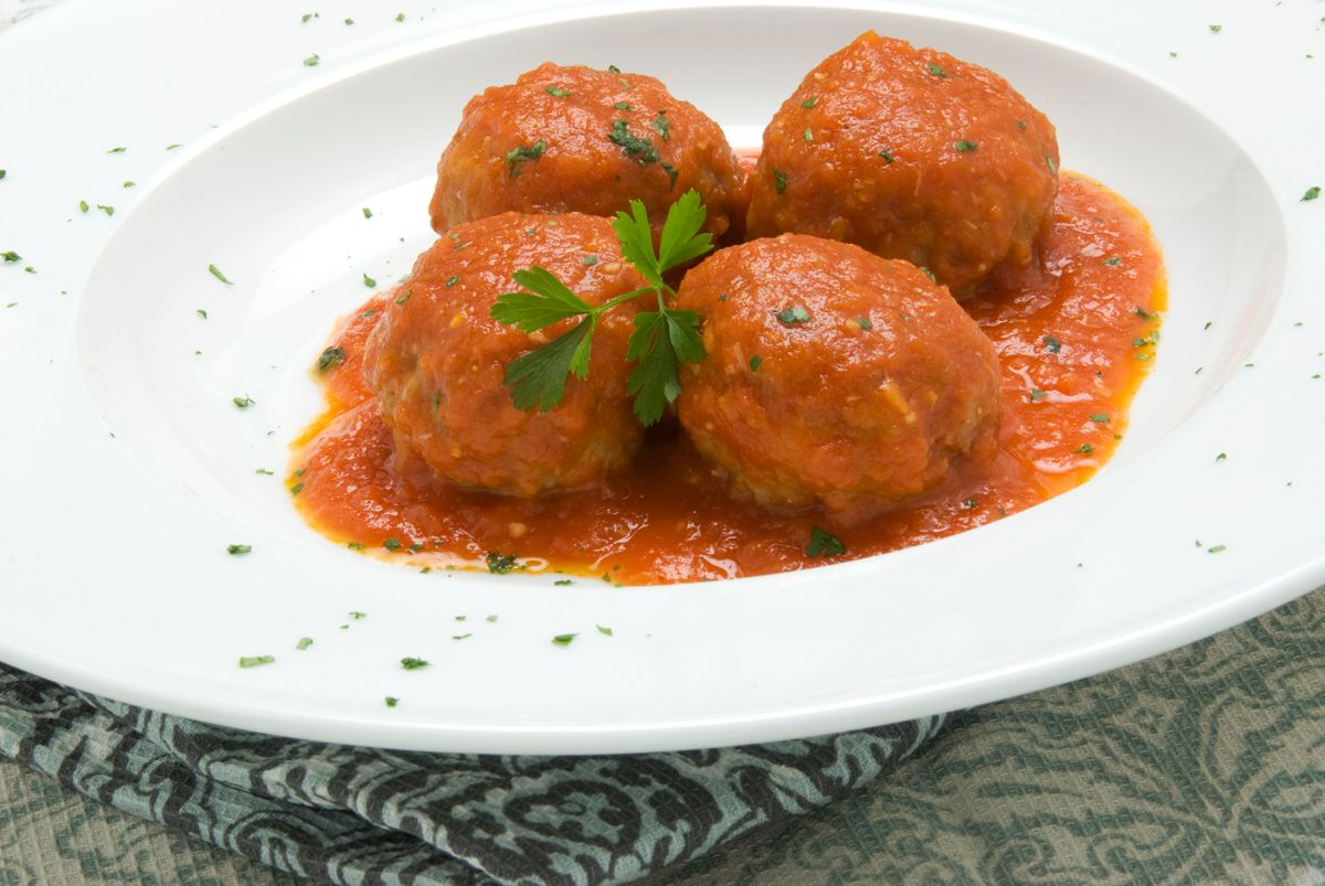254 Albondigas en salsa de tomate (4869)