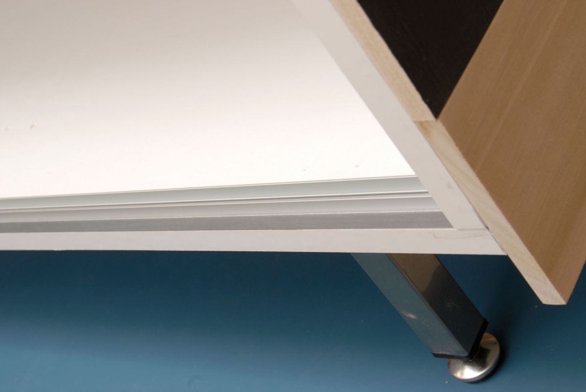 Transformar escobero en mueble bajo de TV paso 7