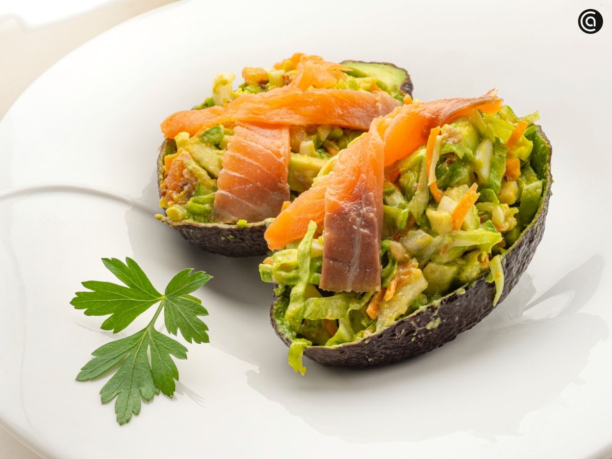 Aprende a preparar un aguacate relleno con salmón ahumado con la receta de Karlos Arguiñano