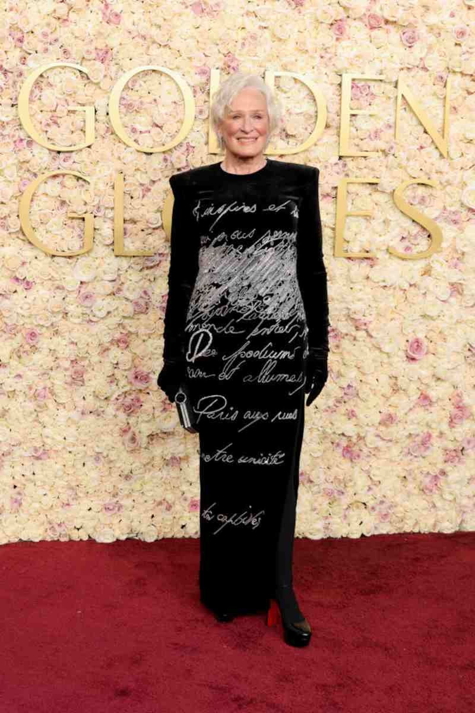 Glenn Close en los Globos de Oro 2025