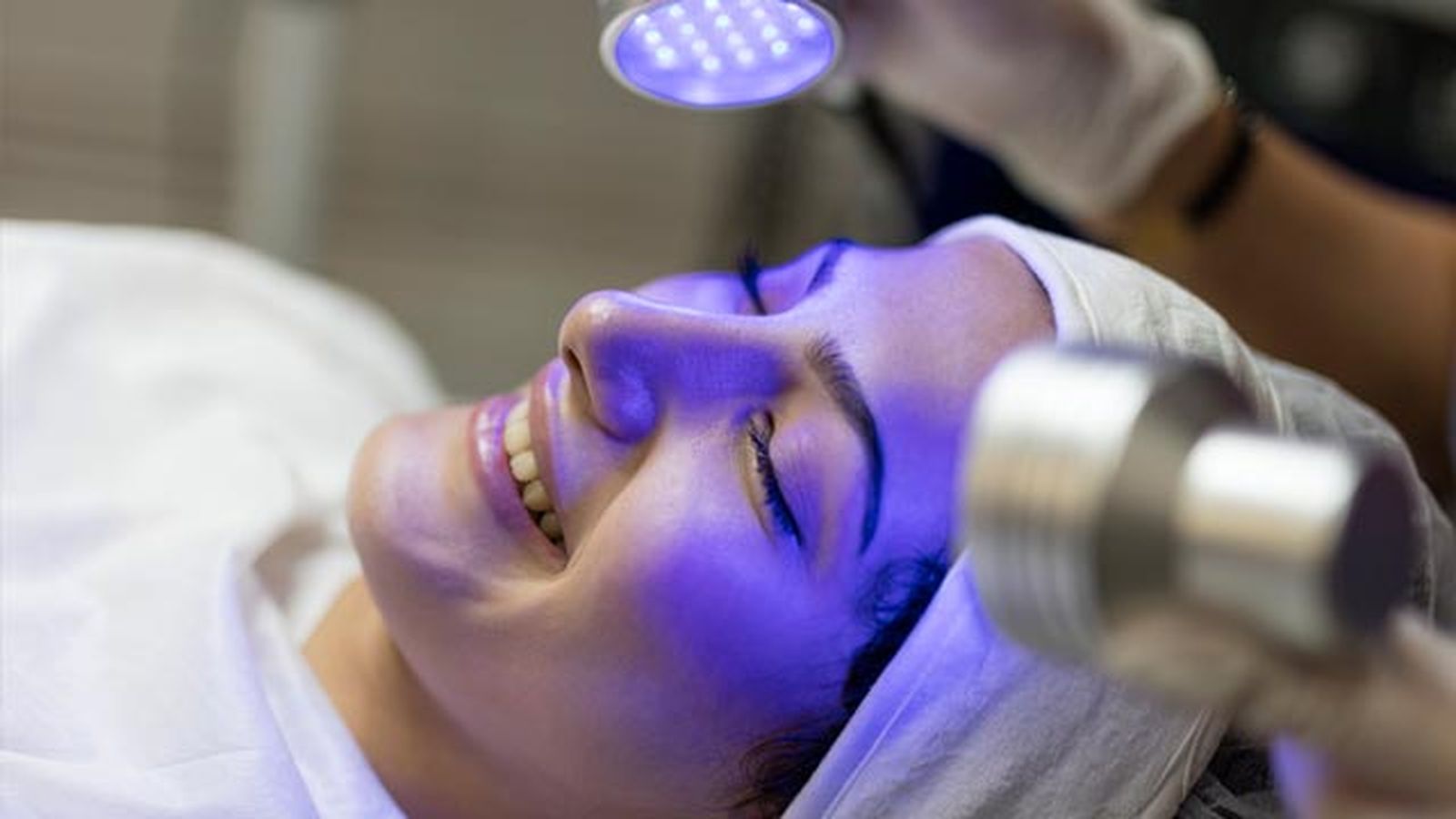 beneficios del peeling ultrasonico tratamiento facial antiarrugasjpg