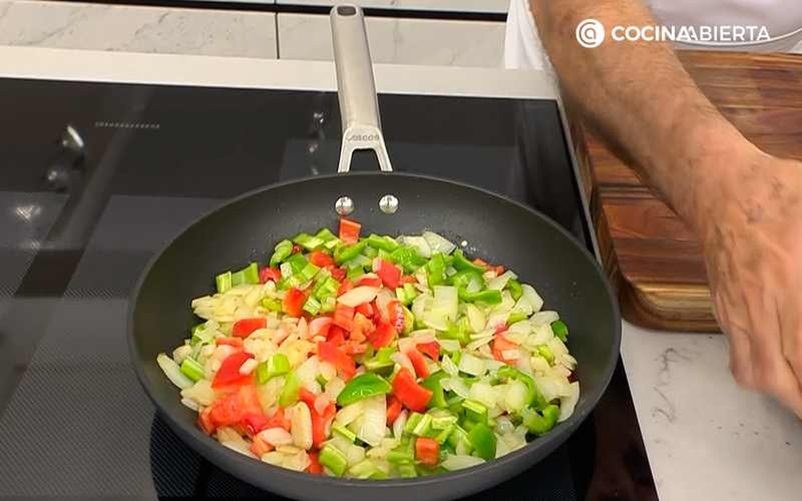 Rehoga los ingredientes