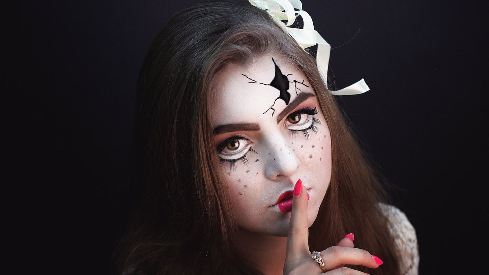 Maquillaje para Halloween de muñeca rota