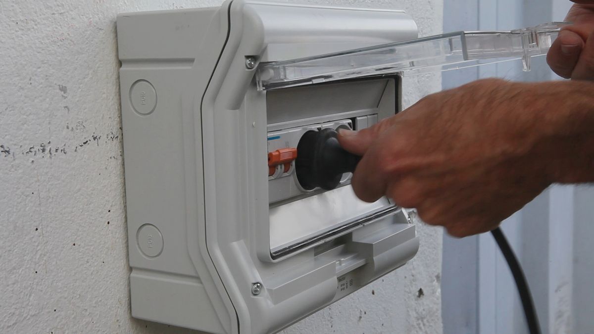 Caja de enchufes de exterior paso 9