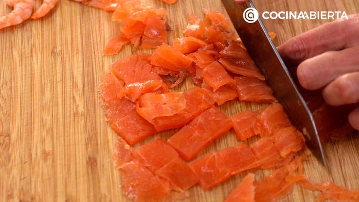 CTIS0886 receta ensalada de aguacate salmon y gambas paso 2 ca