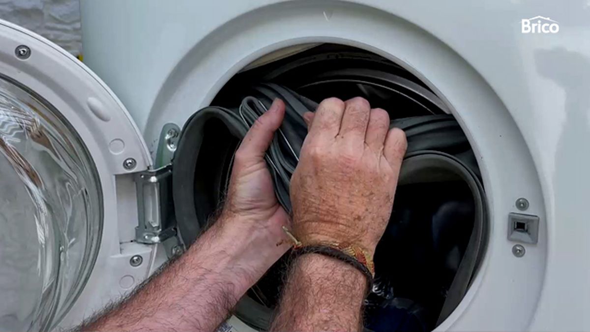 Bricomania 42 cambiar goma lavadora 3