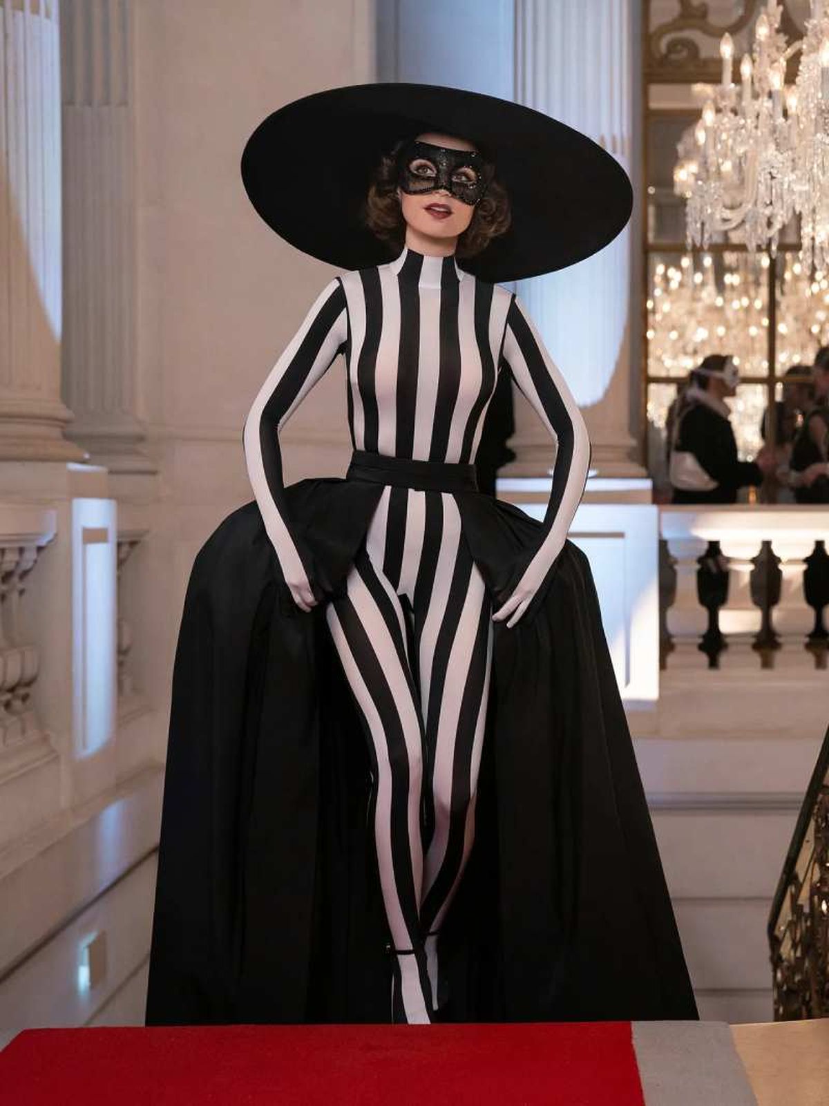 Estilismo de la temporada 4 de Emily en París