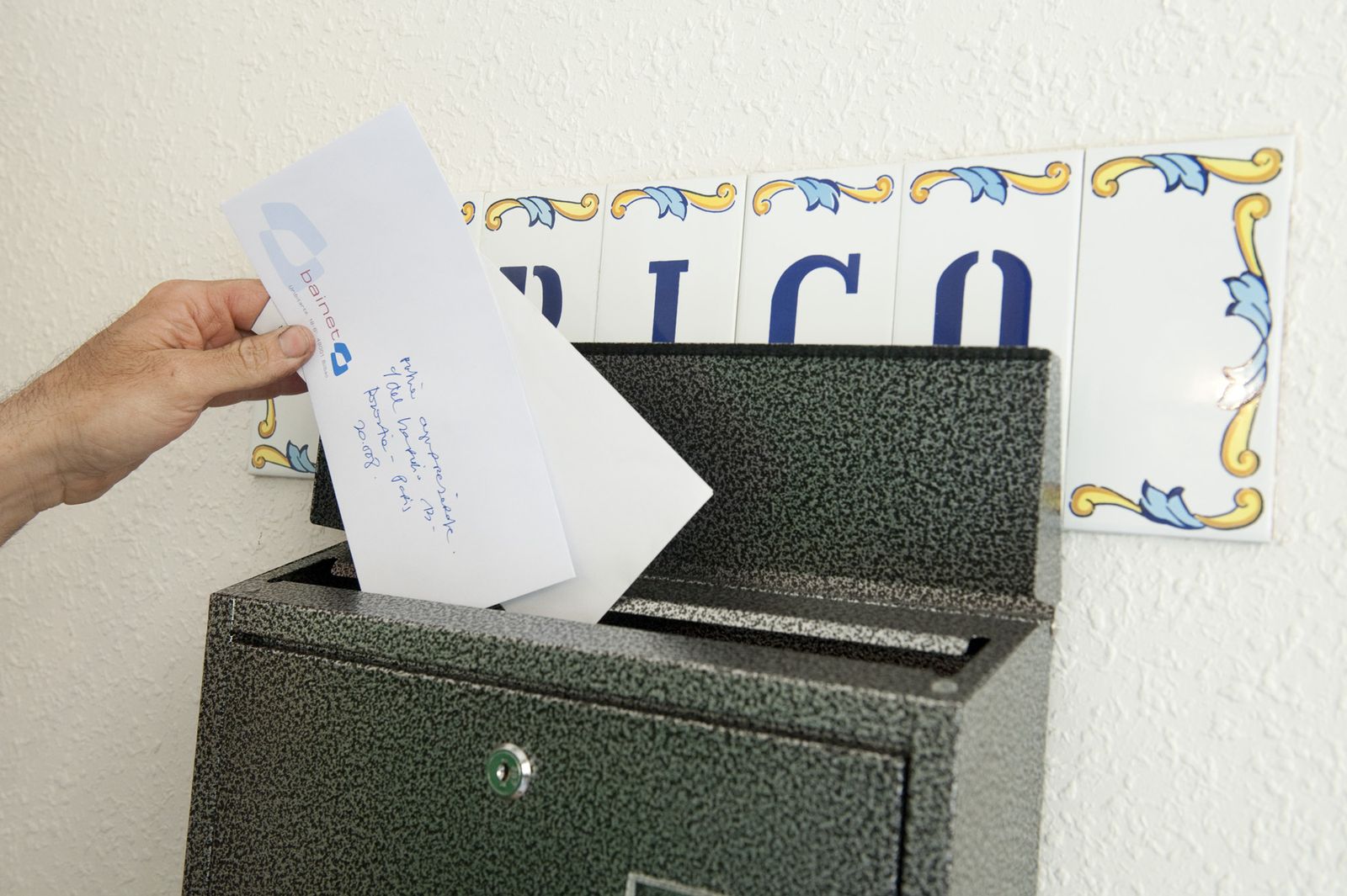 brico 0611 2 fijar buzon xl