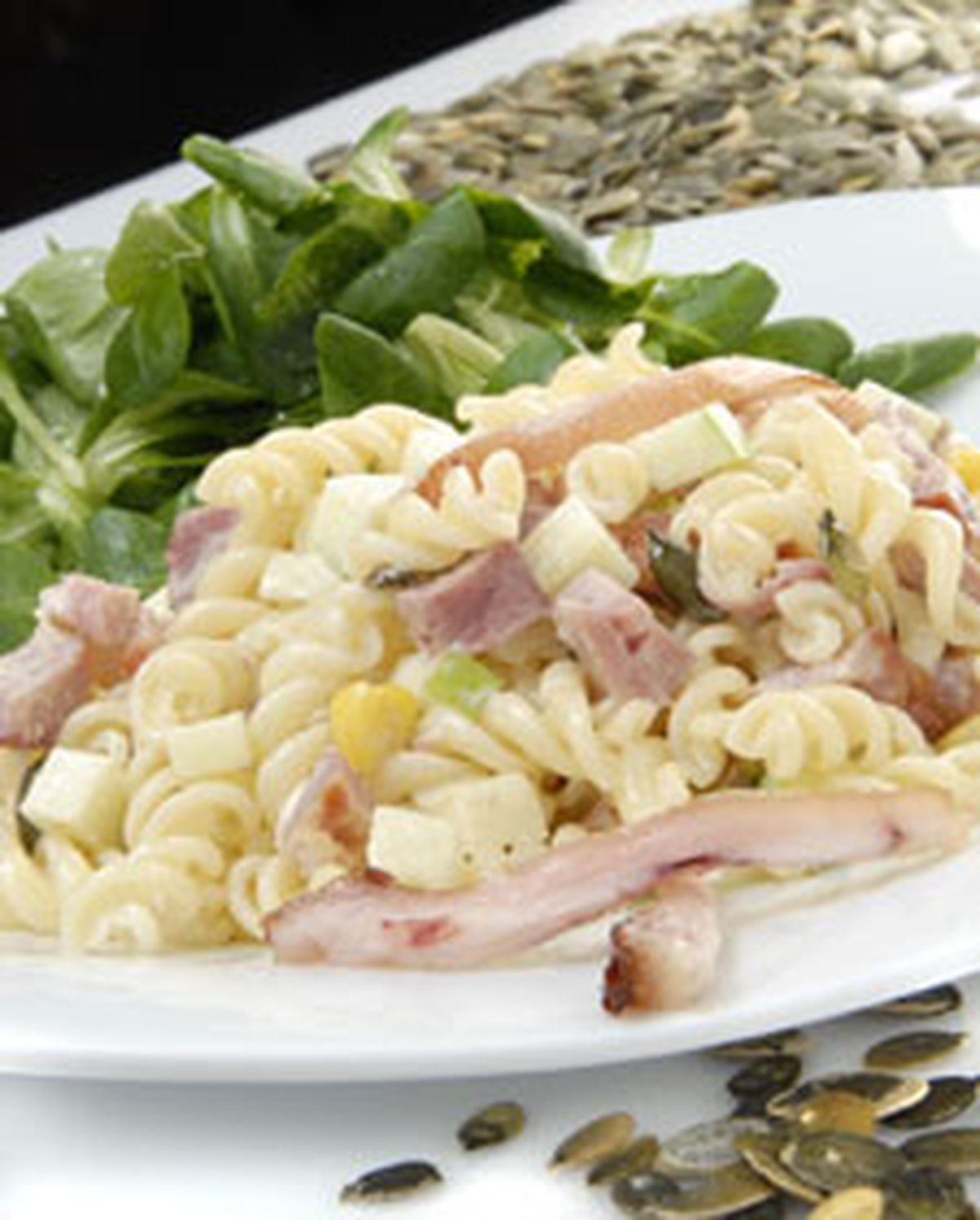 762 ensalada de pasta y codillo con frutos secos l