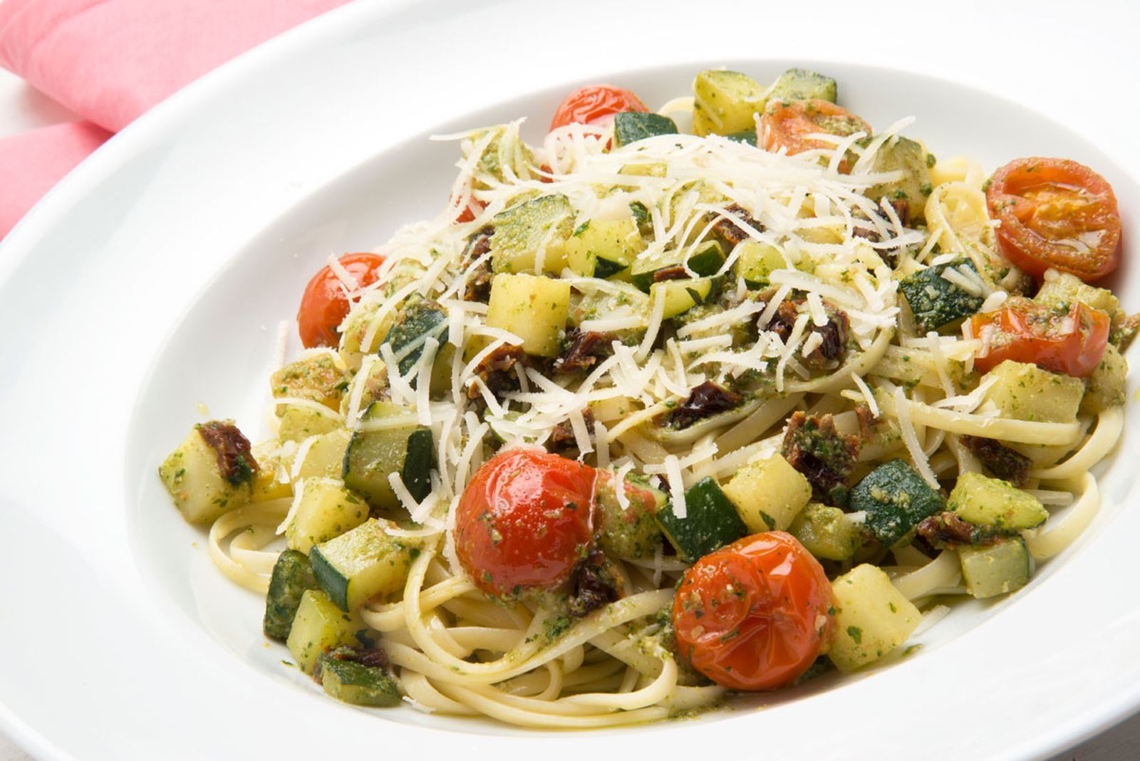 5419 1 Tallarines con verduras y salsa pesto (804) xl