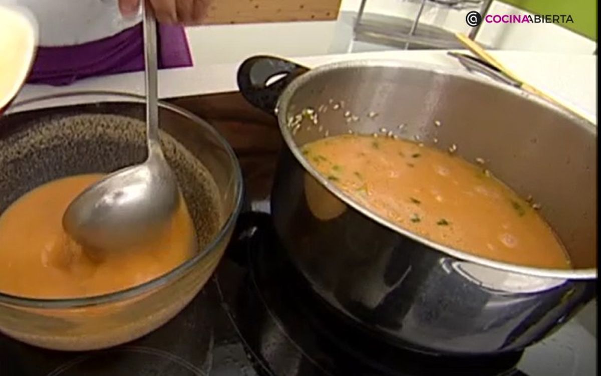 Aprovecha los restos de sopa de pescado para cocinar este arroz caldoso