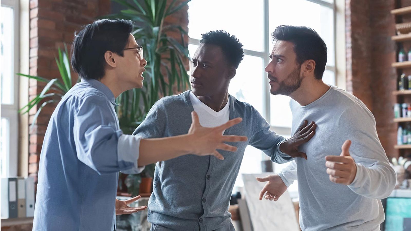 es posible echar companero piso conflictivo