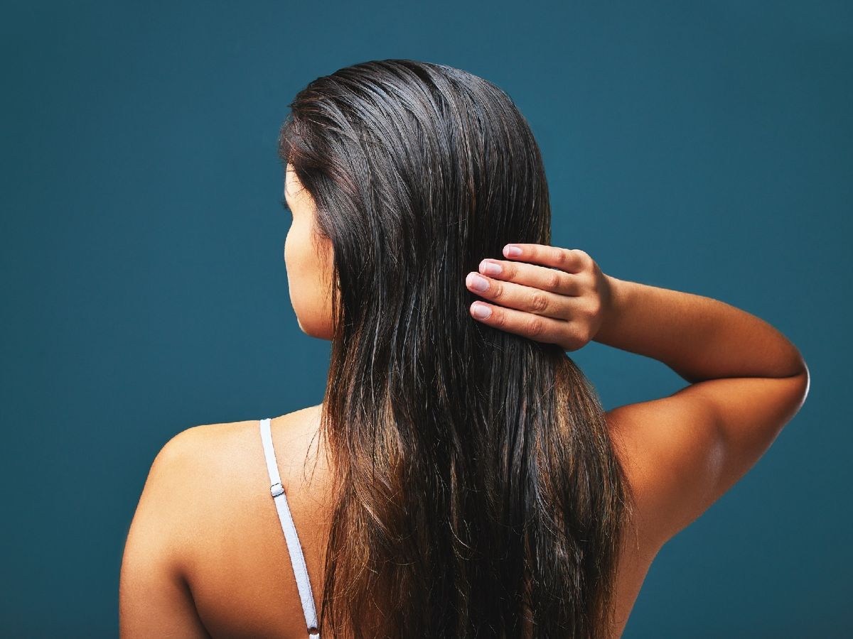 Aprende a aplicarte el aceite de coco correctamente en el cabello