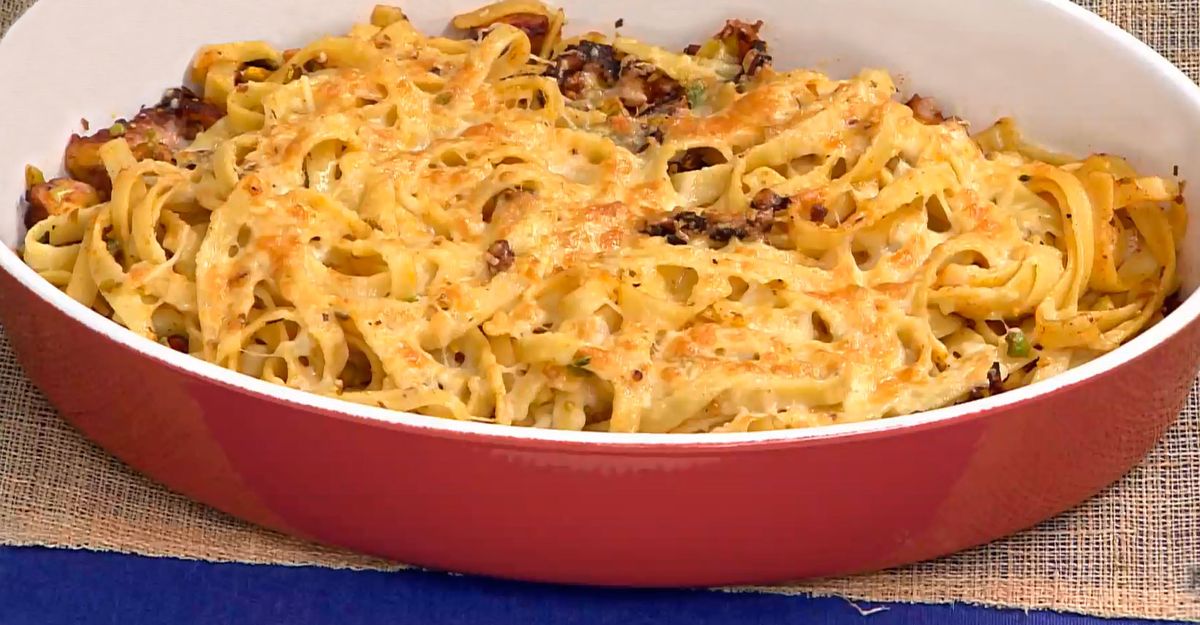 CABI0072 Amaia Tagliatelle al horno con pulpo y pistachos emplatado