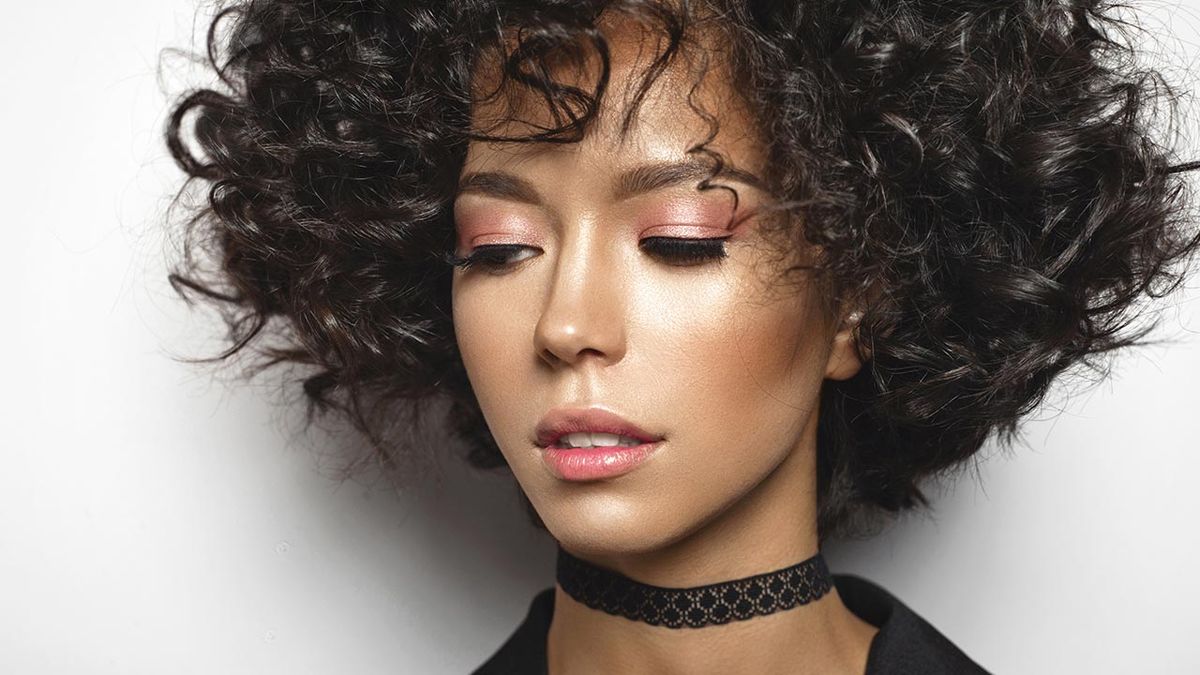 tecnica strobing iluminar rostro con correctores iluminadores highlighter