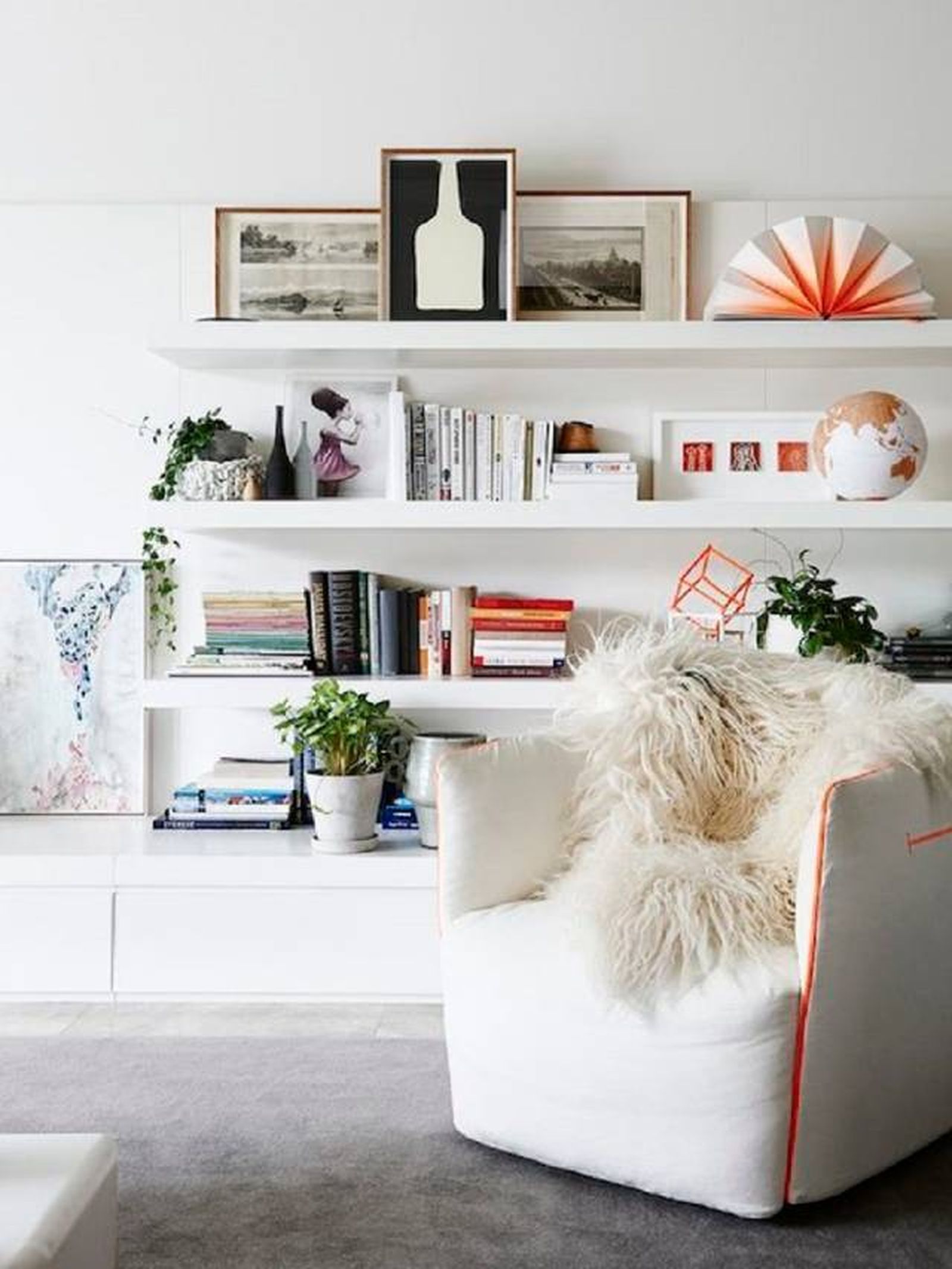 Cómo decorar estanterías con estilo 2