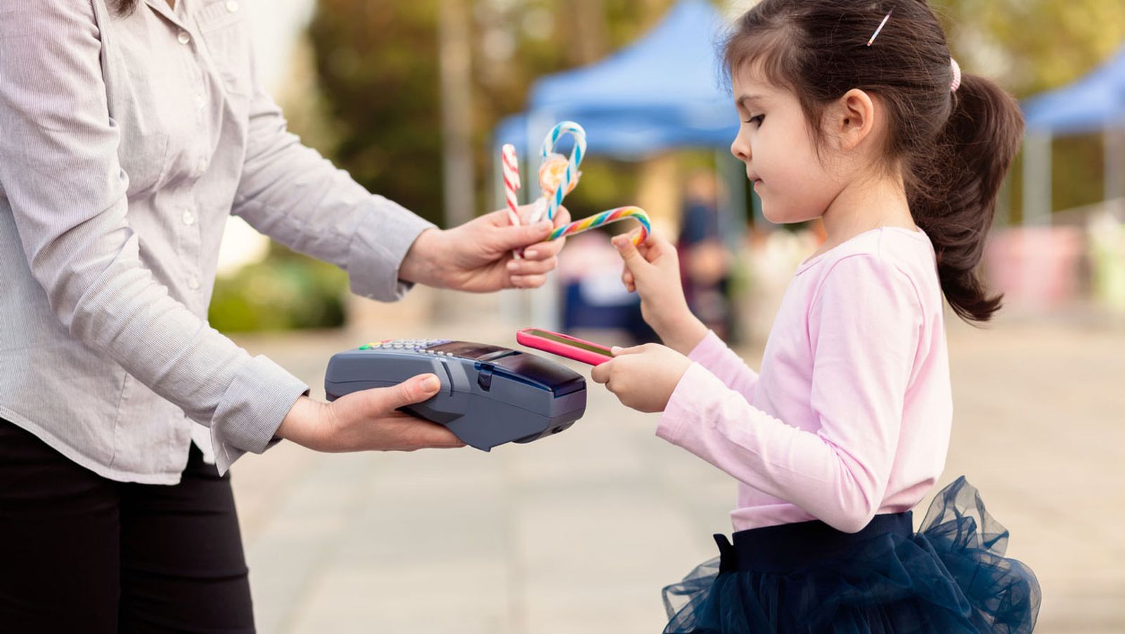puede mi hijo pagar con movil
